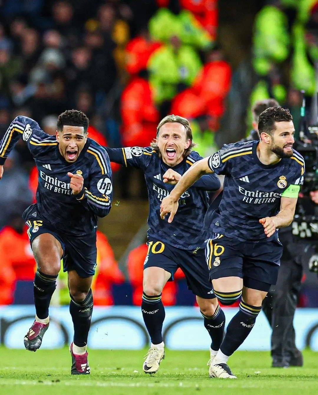 半岛体育下载- 夺冠震惊全场曼城战术微调备战欧超杯之后，上海申花内部沟通